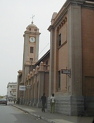 Main post office in Accra - Click picture for bigger format